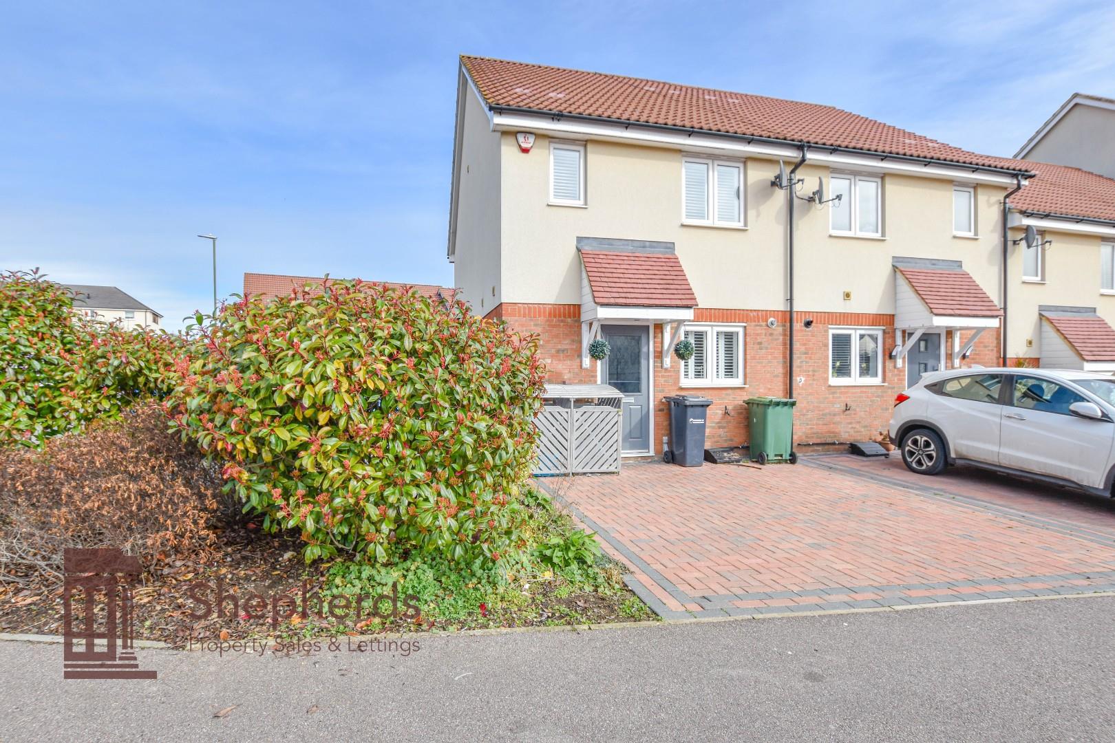 Academia Avenue, Broxbourne Complete Chain! Shepherds Property