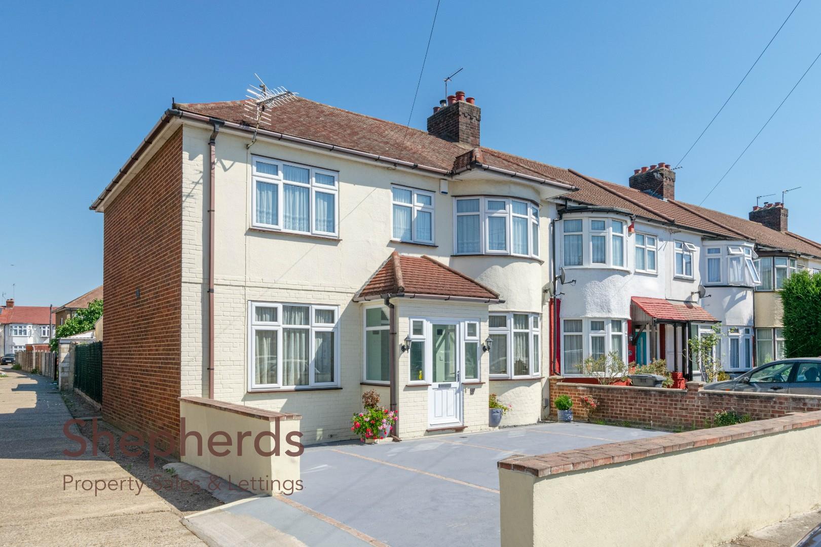 Seaforth Drive, Waltham Cross Shepherds Property Sales & Lettings