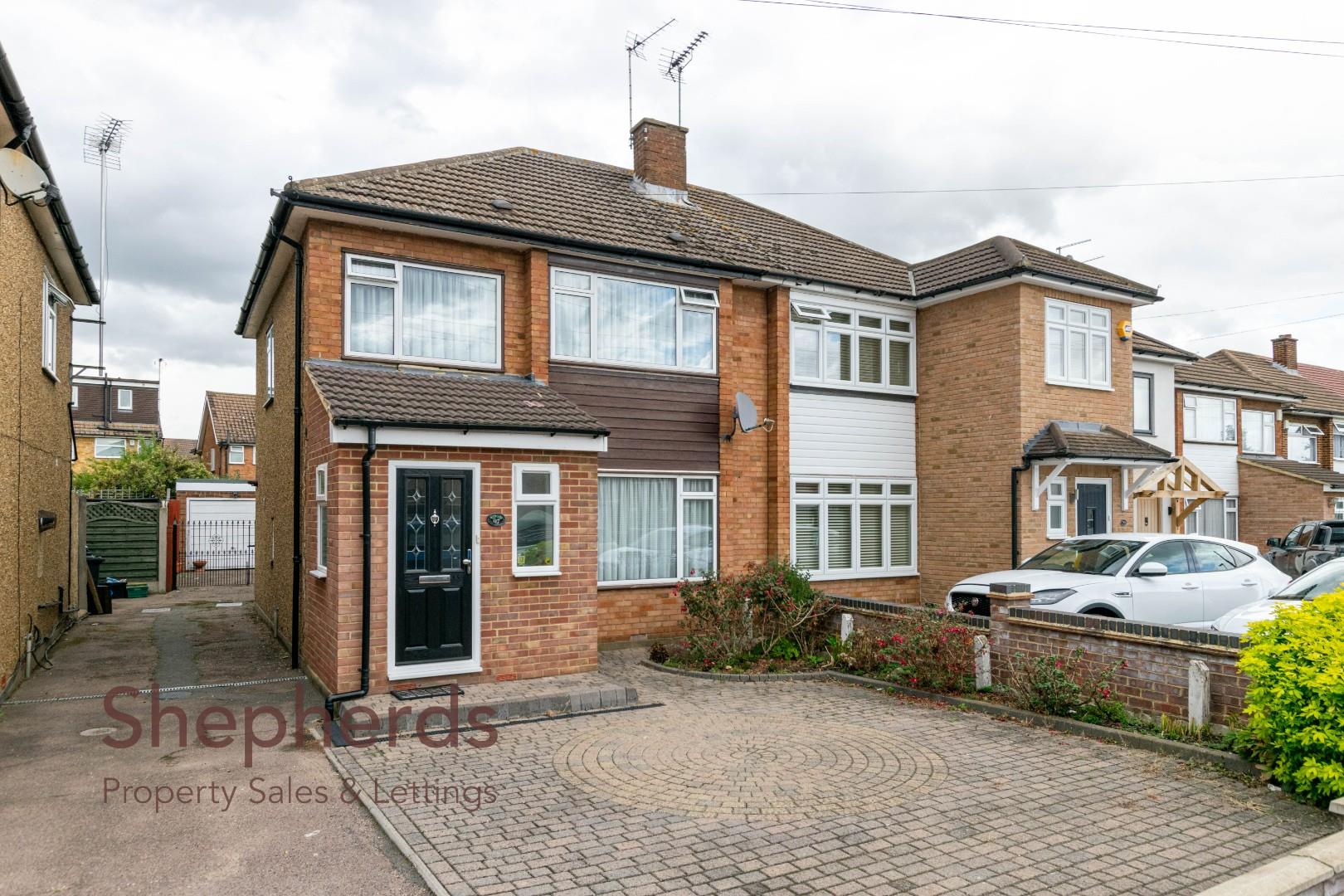 Cadmore Lane, Cheshunt Shepherds Property Sales & Lettings