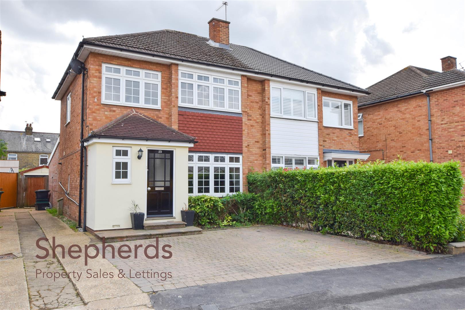 Ashdown Crescent, Cheshunt Shepherds Property Sales & Lettings