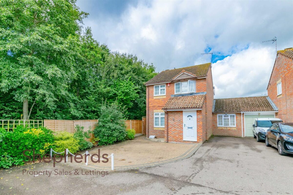 Tom Rochford Mortimer Gate, Thomas Rochford Way, Cheshunt - Shepherds Property Sales ...