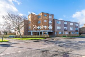 Turners Hill, Cheshunt