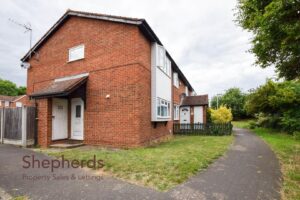 Bushbarns, West Cheshunt