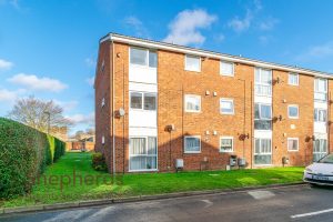 Clyfton Close, Broxbourne