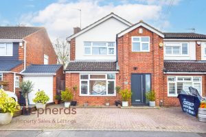 Herongate Road, Cheshunt, EN8