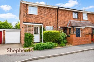 Frensham, West Cheshunt, EN7