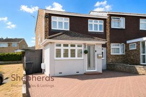 Fleming Close, West Cheshunt
