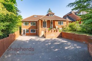 Hamlet Hill, Roydon, DETACHED HOUSE & ANNEXE