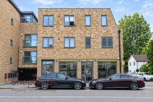 Windmill Lane, Cheshunt, EN8